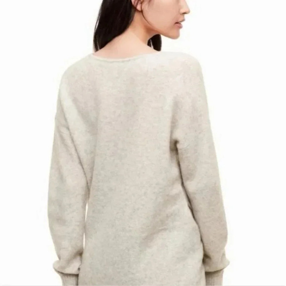 Aritzia The Group Wool Yak Bandini Cross Wrap Sweater  Heather Cream Grey Small - Picture 3 of 9